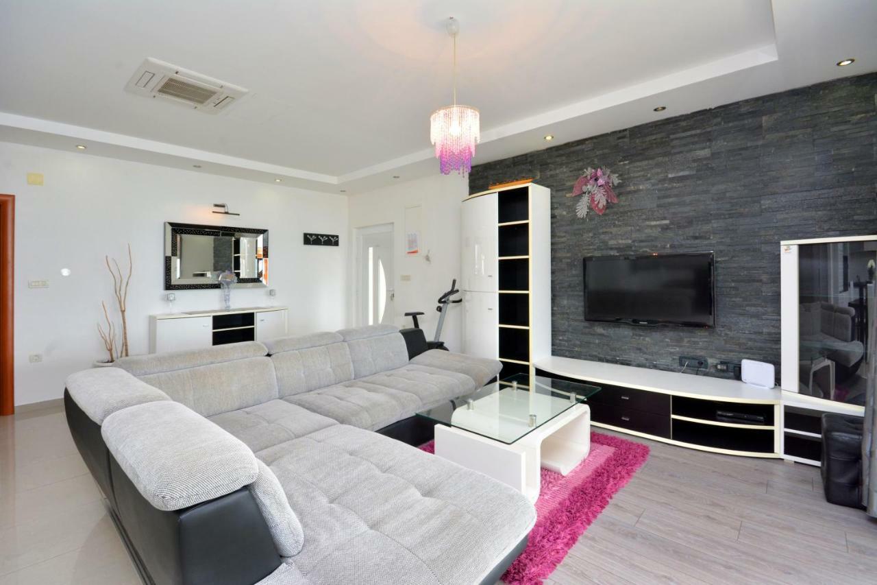 Beach Apartman Petra Podstrana Zewnętrze zdjęcie