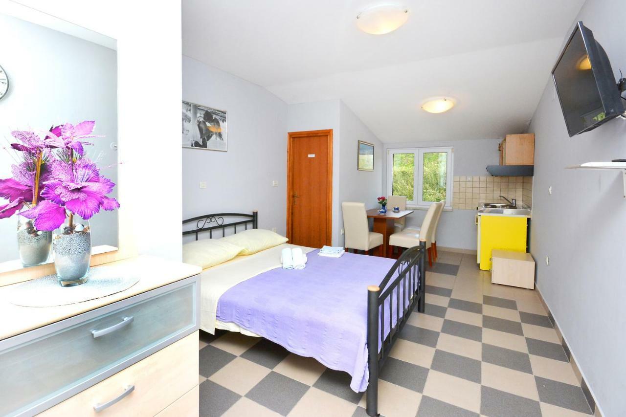 Beach Apartman Petra Podstrana Zewnętrze zdjęcie