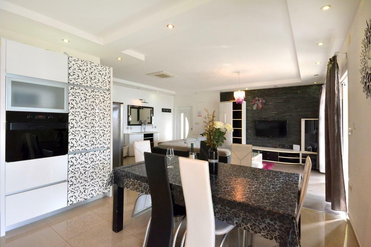 Beach Apartman Petra Podstrana Zewnętrze zdjęcie
